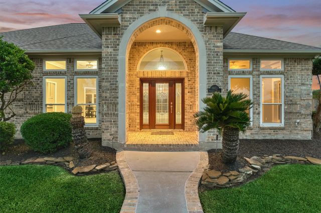 11833 Seashell Circle, Montgomery, TX 77356