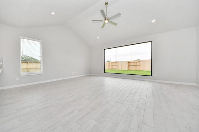11822 Royal Willow Lane, Houston, TX 77066