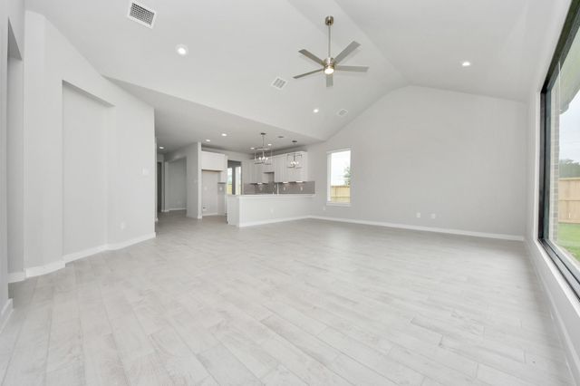 11822 Royal Willow Lane, Houston, TX 77066