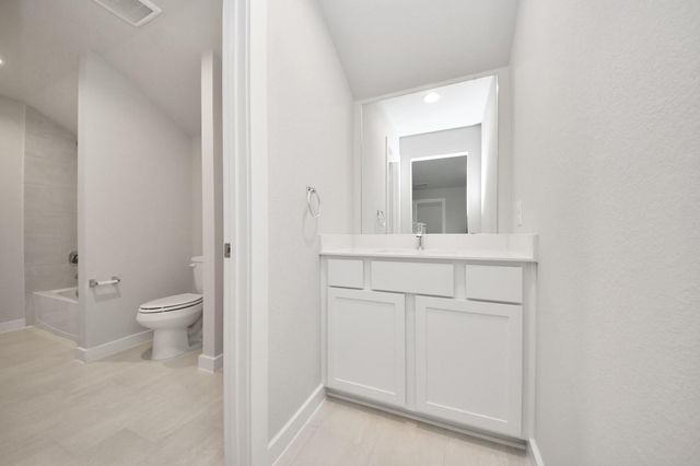 11822 Royal Willow Lane, Houston, TX 77066