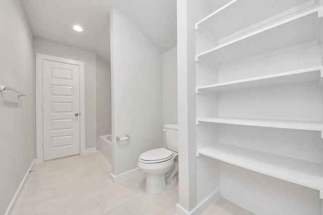 11822 Royal Willow Lane, Houston, TX 77066