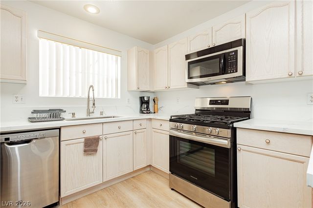 424 Pine Haven Street 203, Las Vegas, NV 89144