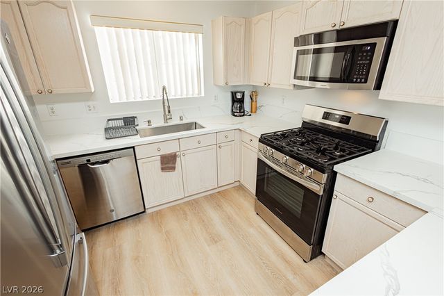 424 Pine Haven Street 203, Las Vegas, NV 89144