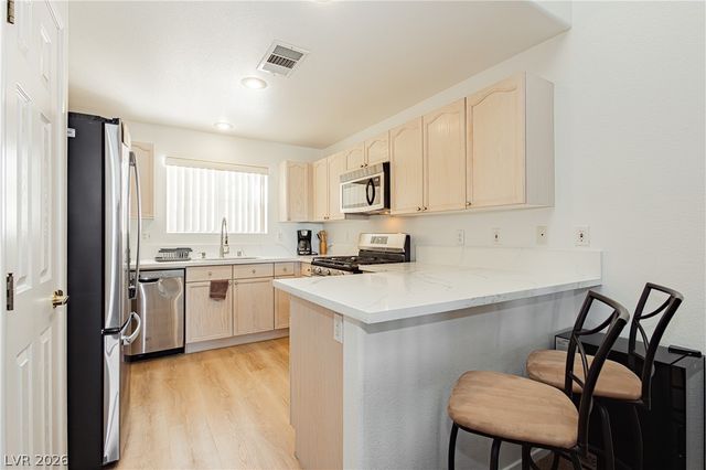 424 Pine Haven Street 203, Las Vegas, NV 89144