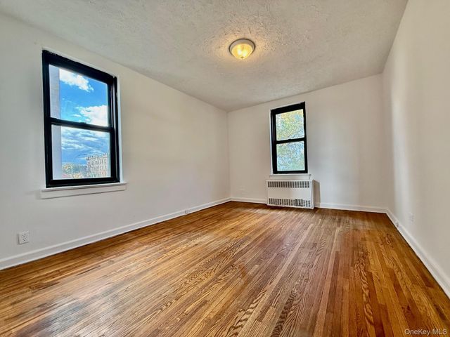112-24 Northern Boulevard 3G, Corona, NY 11368