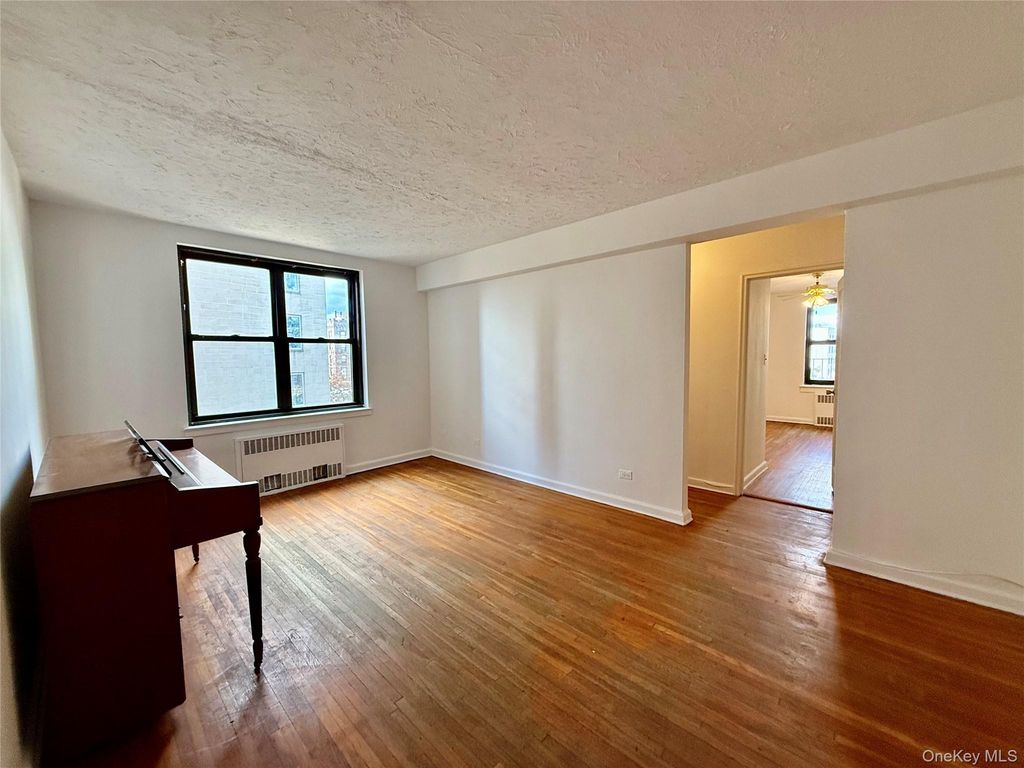 112-24 Northern Boulevard 3G, Corona, NY 11368 — photo 3