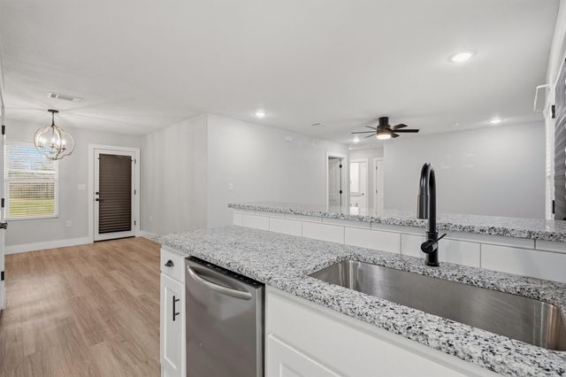 1523 W Bond Street, Denison, TX 75020