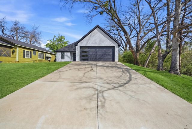 1523 W Bond Street, Denison, TX 75020