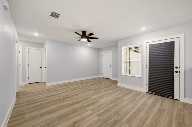 1523 W Bond Street, Denison, TX 75020