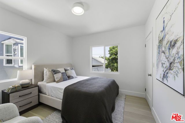 6018 S Harcourt Avenue, Los Angeles, CA 90043
