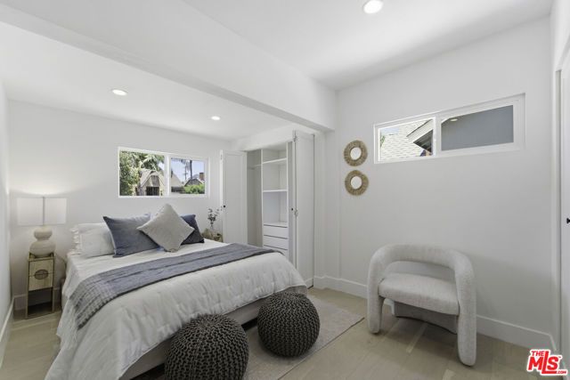 6018 S Harcourt Avenue, Los Angeles, CA 90043