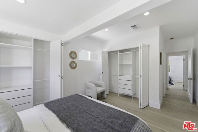 6018 S Harcourt Avenue, Los Angeles, CA 90043