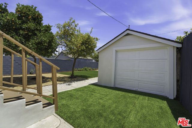 6018 S Harcourt Avenue, Los Angeles, CA 90043