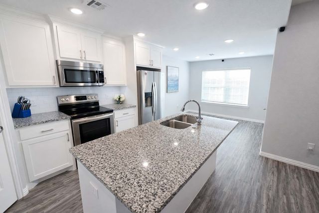 100 Midway Meadows, Pottsboro, TX 75076