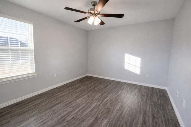 100 Midway Meadows, Pottsboro, TX 75076