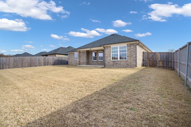 100 Midway Meadows, Pottsboro, TX 75076