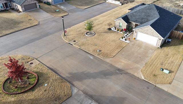 100 Midway Meadows, Pottsboro, TX 75076