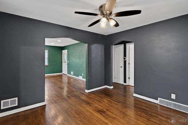 5065 Western Hills Ave, Cincinnati, OH 45238