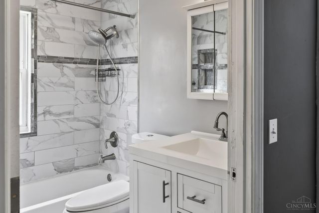 5065 Western Hills Ave, Cincinnati, OH 45238