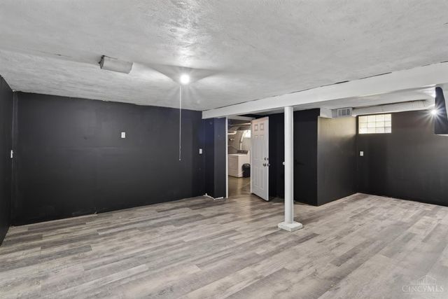 5065 Western Hills Ave, Cincinnati, OH 45238