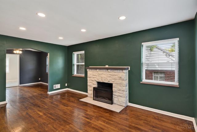 5065 Western Hills Ave, Cincinnati, OH 45238