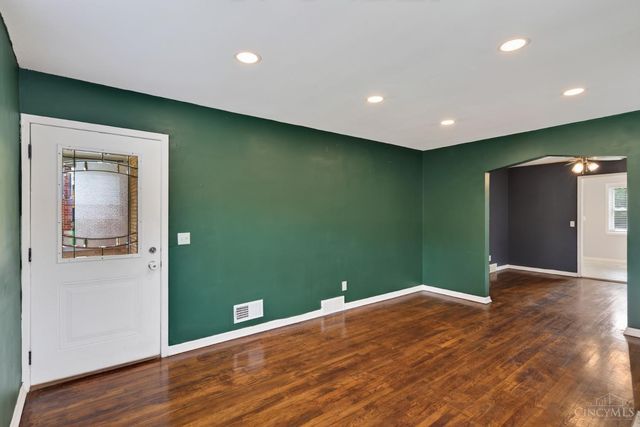 5065 Western Hills Ave, Cincinnati, OH 45238