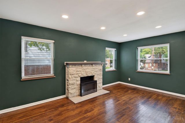 5065 Western Hills Ave, Cincinnati, OH 45238