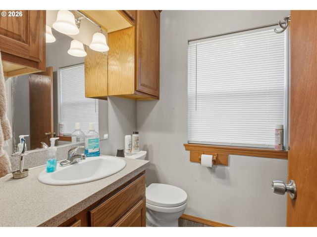 715 S MCLOUGHLIN Blvd, Oregon City, OR 97045
