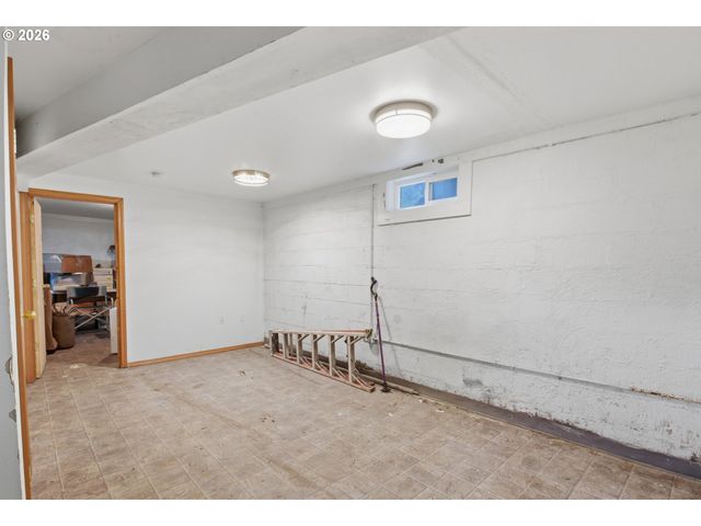 715 S MCLOUGHLIN Blvd, Oregon City, OR 97045