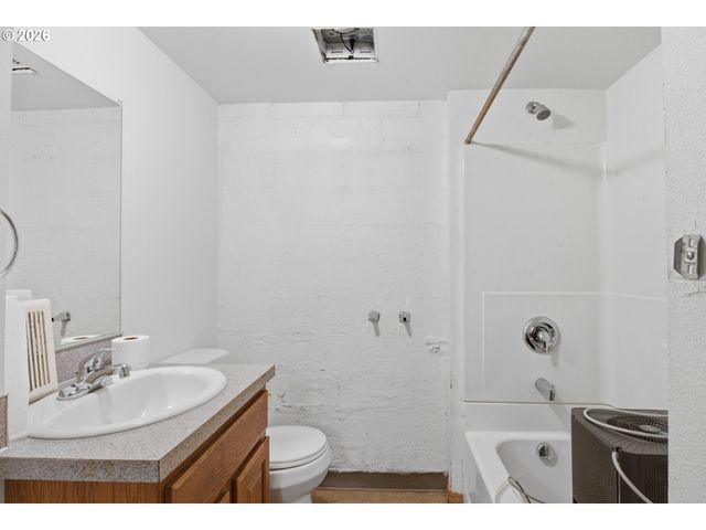 715 S MCLOUGHLIN Blvd, Oregon City, OR 97045
