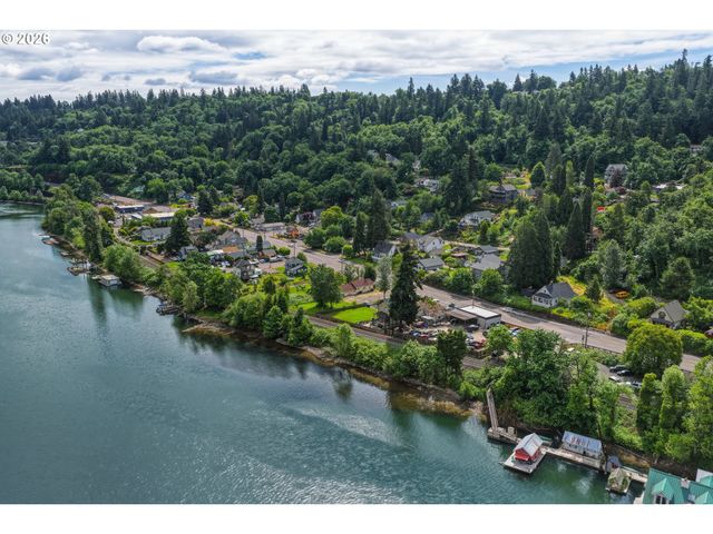 715 S MCLOUGHLIN Blvd, Oregon City, OR 97045