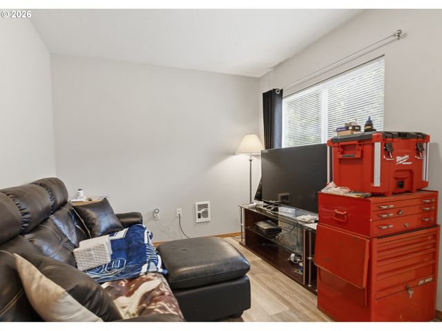 715 S MCLOUGHLIN Blvd, Oregon City, OR 97045