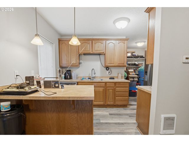 715 S MCLOUGHLIN Blvd, Oregon City, OR 97045