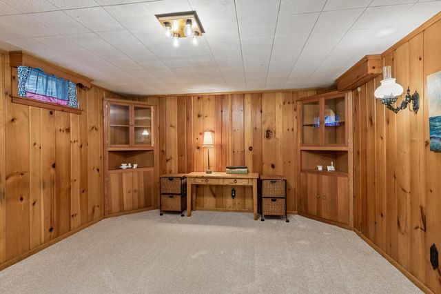 629 5th Avenue S, Hopkins, MN 55343
