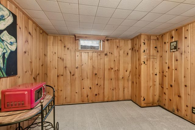 629 5th Avenue S, Hopkins, MN 55343