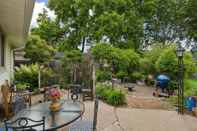 629 5th Avenue S, Hopkins, MN 55343