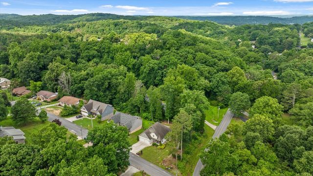 359 Maple Way, Ringgold, GA 30736