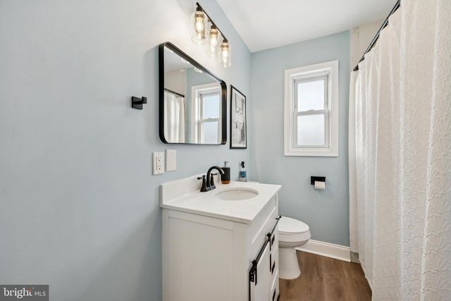 204 WOODPECKER LN, Mount Holly, NJ 08060