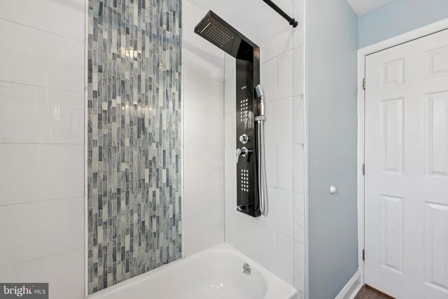 204 WOODPECKER LN, Mount Holly, NJ 08060