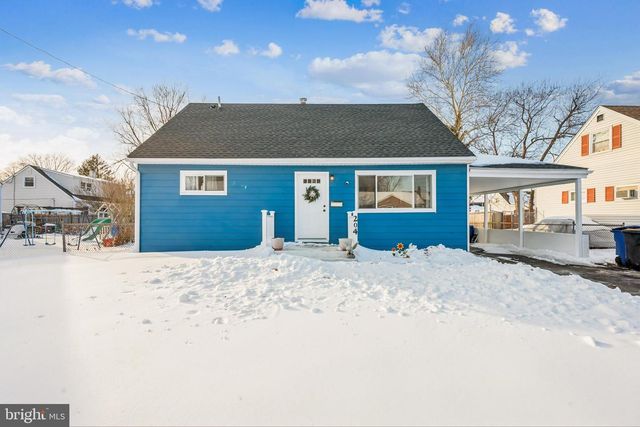 204 WOODPECKER LN, Mount Holly, NJ 08060