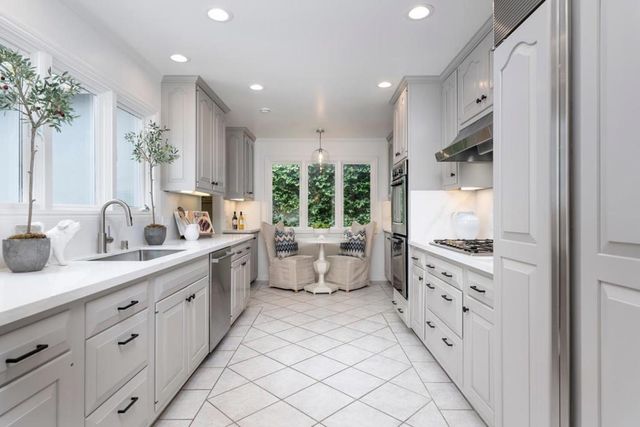 165 Pepper Avenue, Burlingame, CA 94010