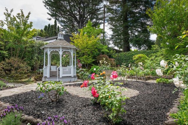 165 Pepper Avenue, Burlingame, CA 94010