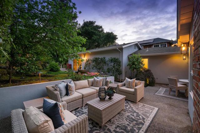 165 Pepper Avenue, Burlingame, CA 94010