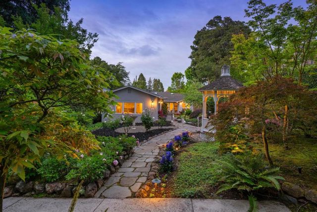 165 Pepper Avenue, Burlingame, CA 94010