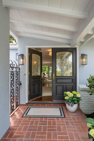 165 Pepper Avenue, Burlingame, CA 94010
