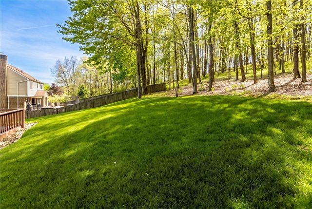 133 Village Drive, Cranberry Twp, PA 16066