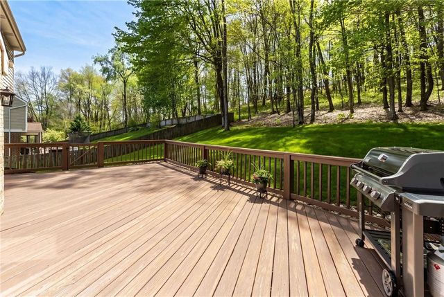 133 Village Drive, Cranberry Twp, PA 16066