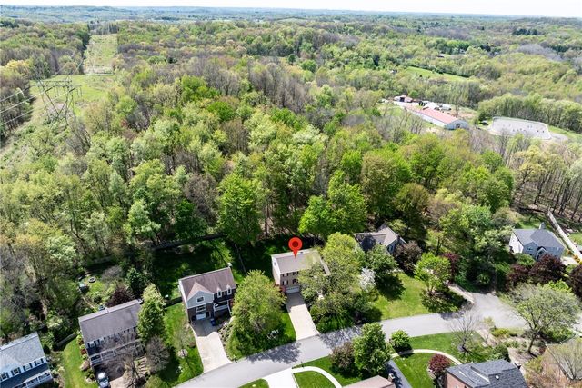 133 Village Drive, Cranberry Twp, PA 16066