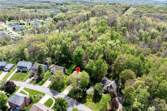 133 Village Drive, Cranberry Twp, PA 16066