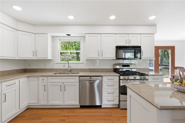 133 Village Drive, Cranberry Twp, PA 16066